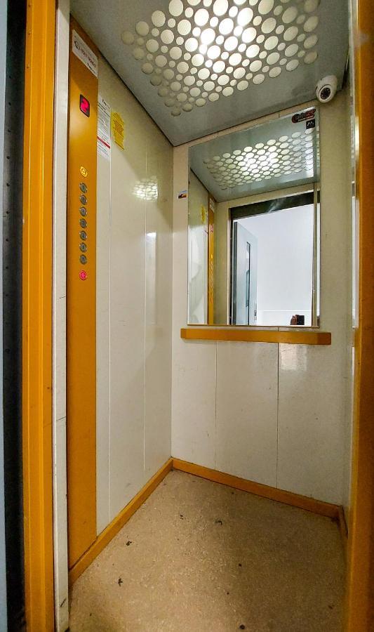 Comfy&Bright 2Bd Family-Friendly Apt Amazing View بوخارست المظهر الخارجي الصورة